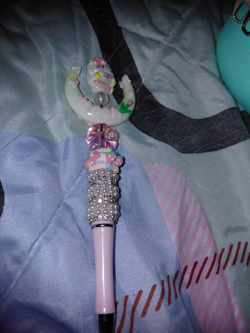 Hello Kitty Beaded Pen - Pink